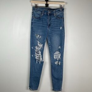 American Eagle Women’s Super High‎ Rise Distressed Ripped Jegging Size 4 Short
